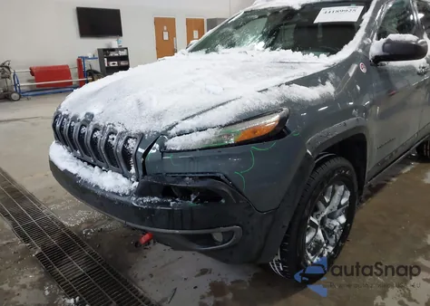 2015 Jeep Cherokee Trailhawk from USA, damaged, VIN 1C4PJMBS7FW713646